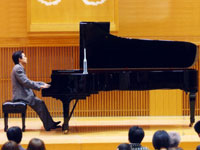福岡音楽学院50周年記念演奏会の様子